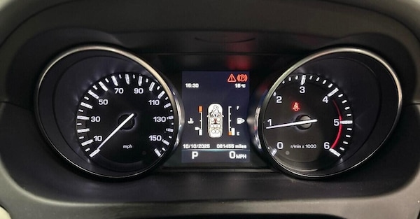 Used Land Rover Discovery Sport 2015 for sale - 76301191: Photo 10