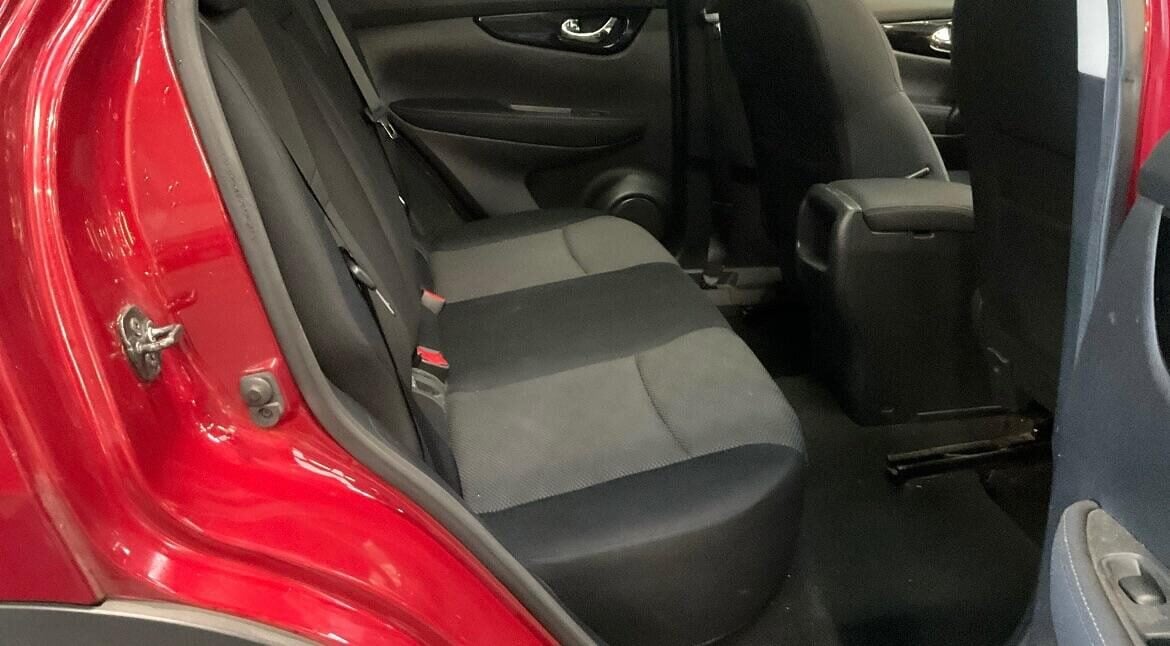 Used Nissan Qashqai 2015 for sale - 77979904: Photo 9