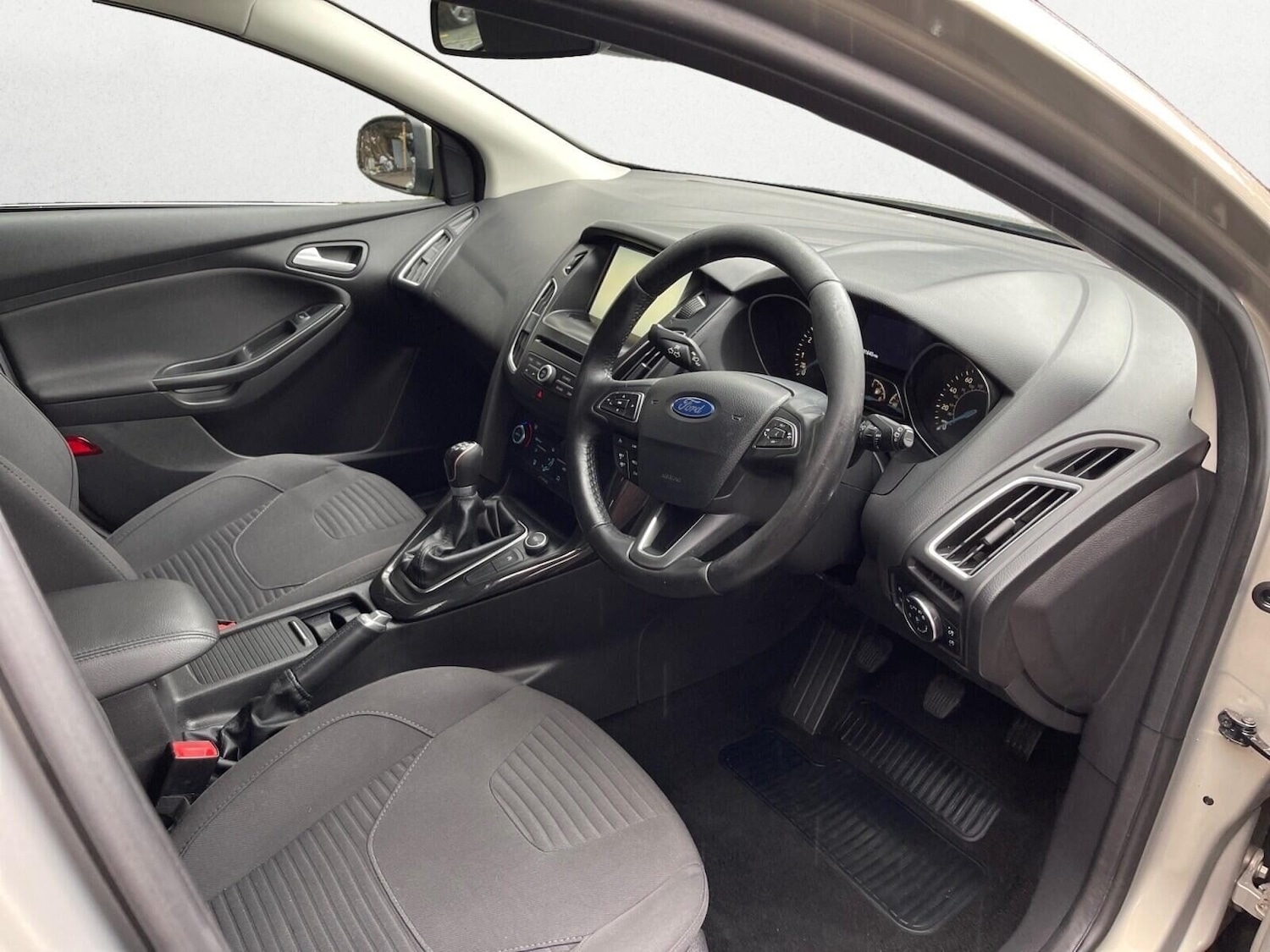 Used Ford Focus 2015 for sale - 77398303: Photo 15