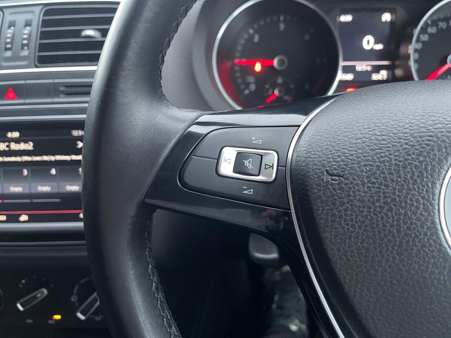 Used Volkswagen Polo 2015 for sale - 77196550: Photo 17