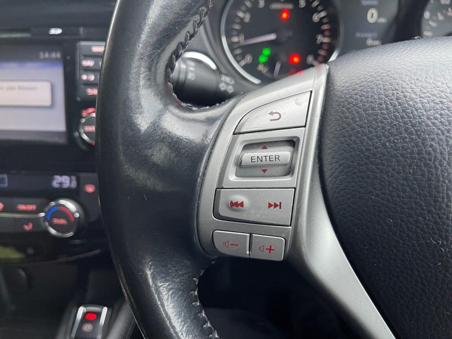 Used Nissan Qashqai 2016 for sale - 77112978: Photo 22