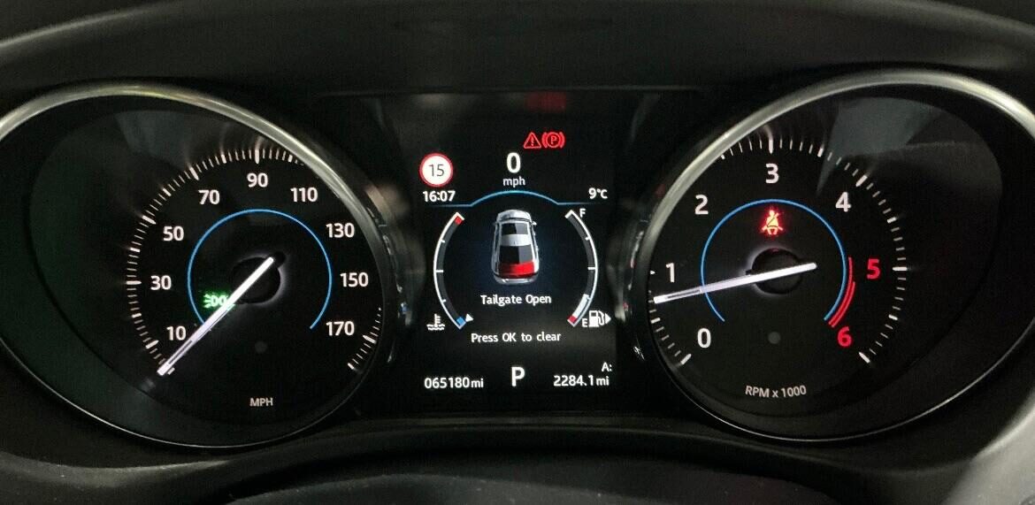 Used Jaguar XE 2016 for sale - 77474673: Photo 9