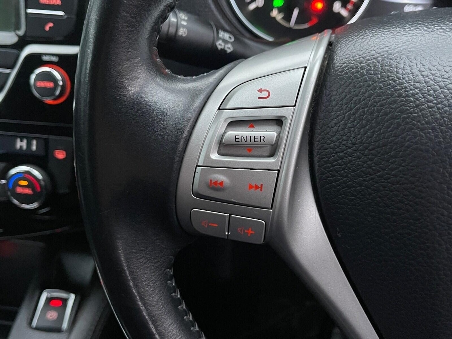 Used Nissan Qashqai 2016 for sale - 77418456: Photo 21