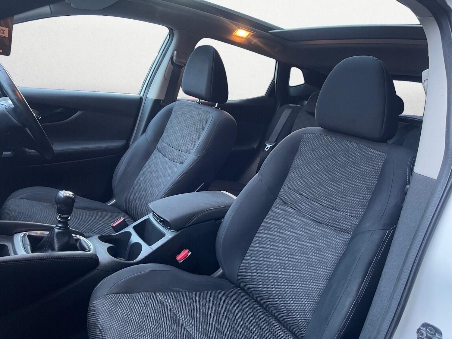 Used Nissan Qashqai 2015 for sale - 76958641: Photo 15