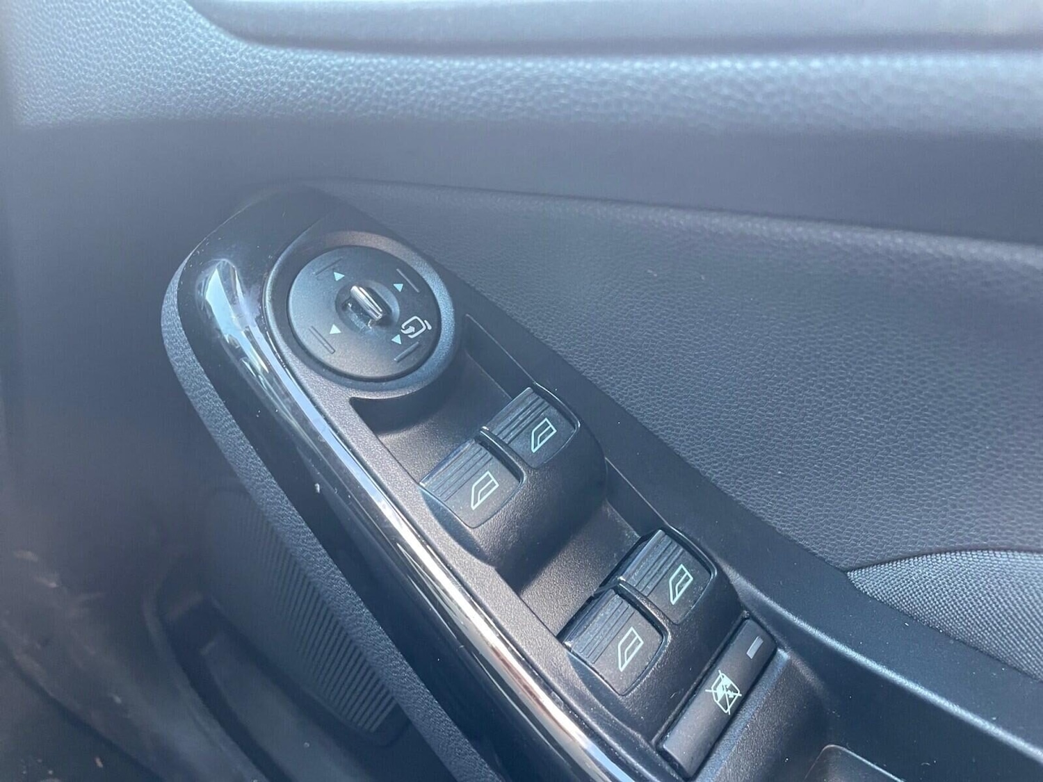 Used Ford Fiesta 2014 for sale - 78176275: Photo 25