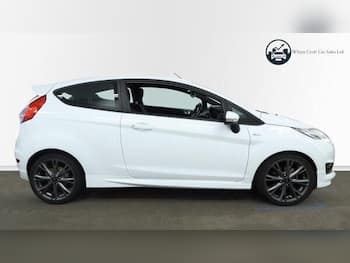 Used Ford Fiesta 2017 for sale - 79672884: Photo