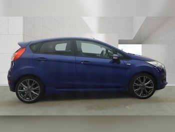 Used Ford Fiesta 2017 for sale - 79352807: Photo