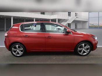 Used Peugeot 308 2015 for sale - 77324626: Photo