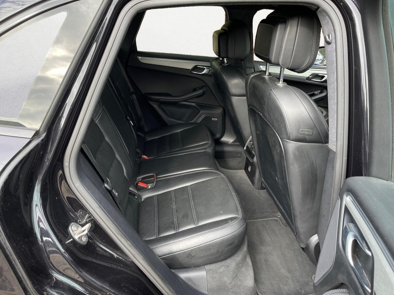 Used Porsche Macan 2018 for sale - 76211451: Photo 17