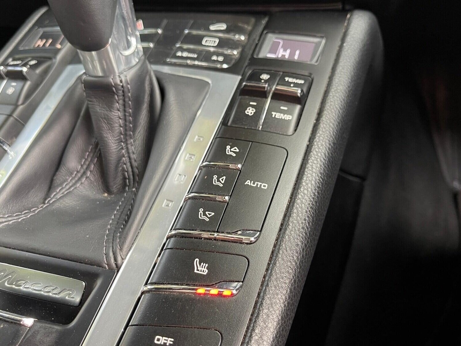 Used Porsche Macan 2018 for sale - 76211451: Photo 36