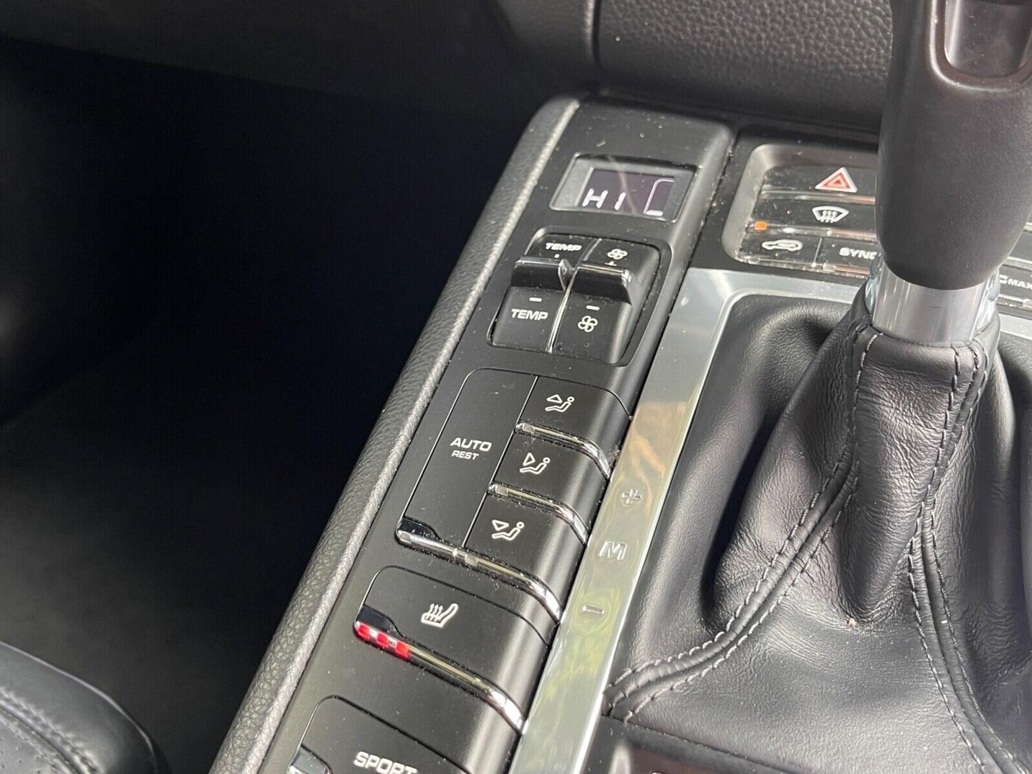 Used Porsche Macan 2018 for sale - 76211451: Photo 39