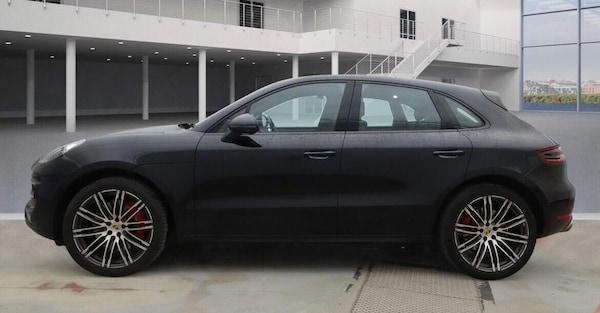 Used Porsche Macan 2018 for sale - 76211451: Photo 3