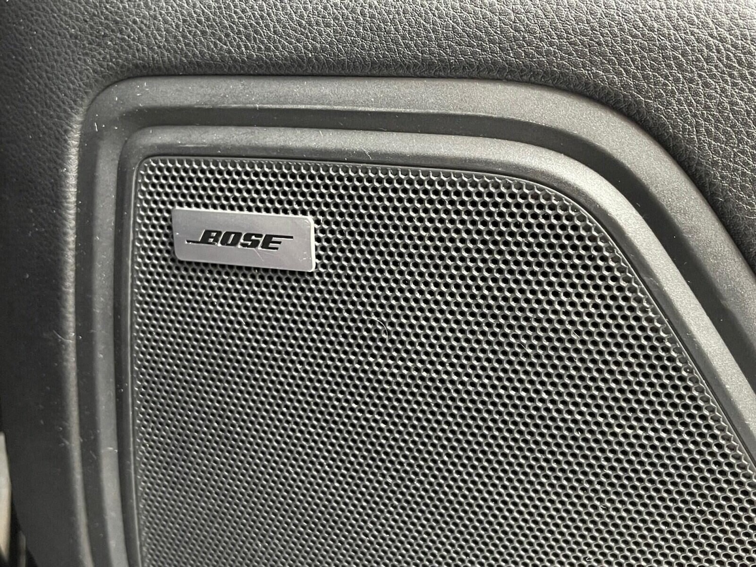 Used Porsche Macan 2018 for sale - 76211451: Photo 48