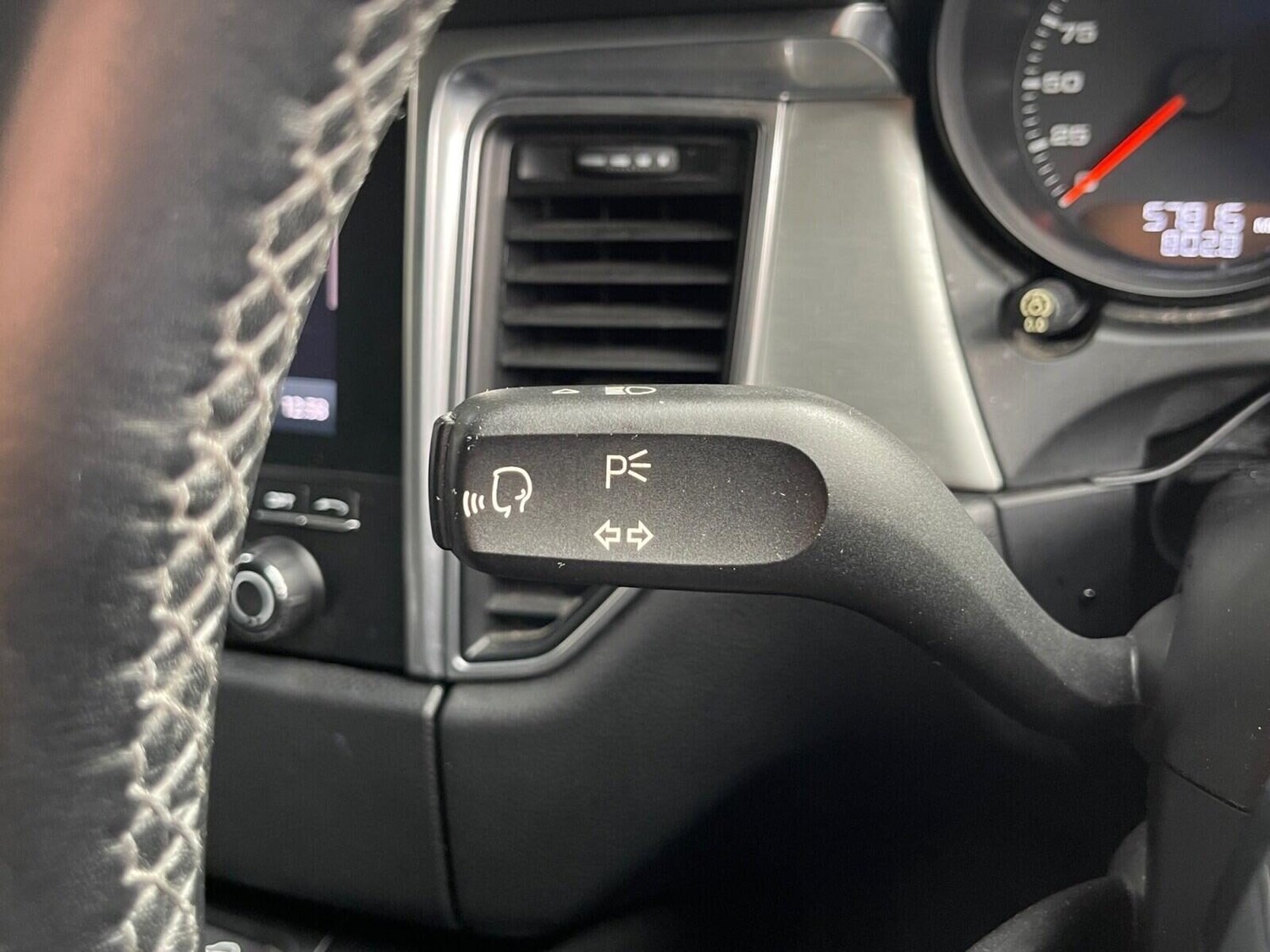 Used Porsche Macan 2018 for sale - 76211451: Photo 51