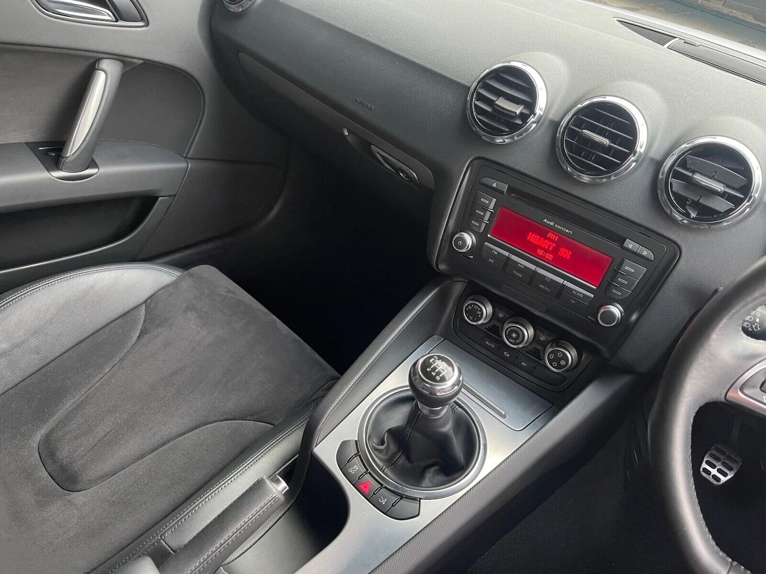 Used Audi TT 2010 for sale - 76831877: Photo 18