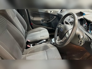 Used Ford Fiesta 2014 for sale - 76115665: Photo