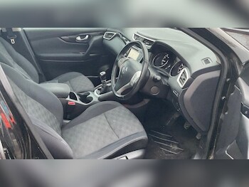 Used Nissan Qashqai 2015 for sale - 77349995: Photo