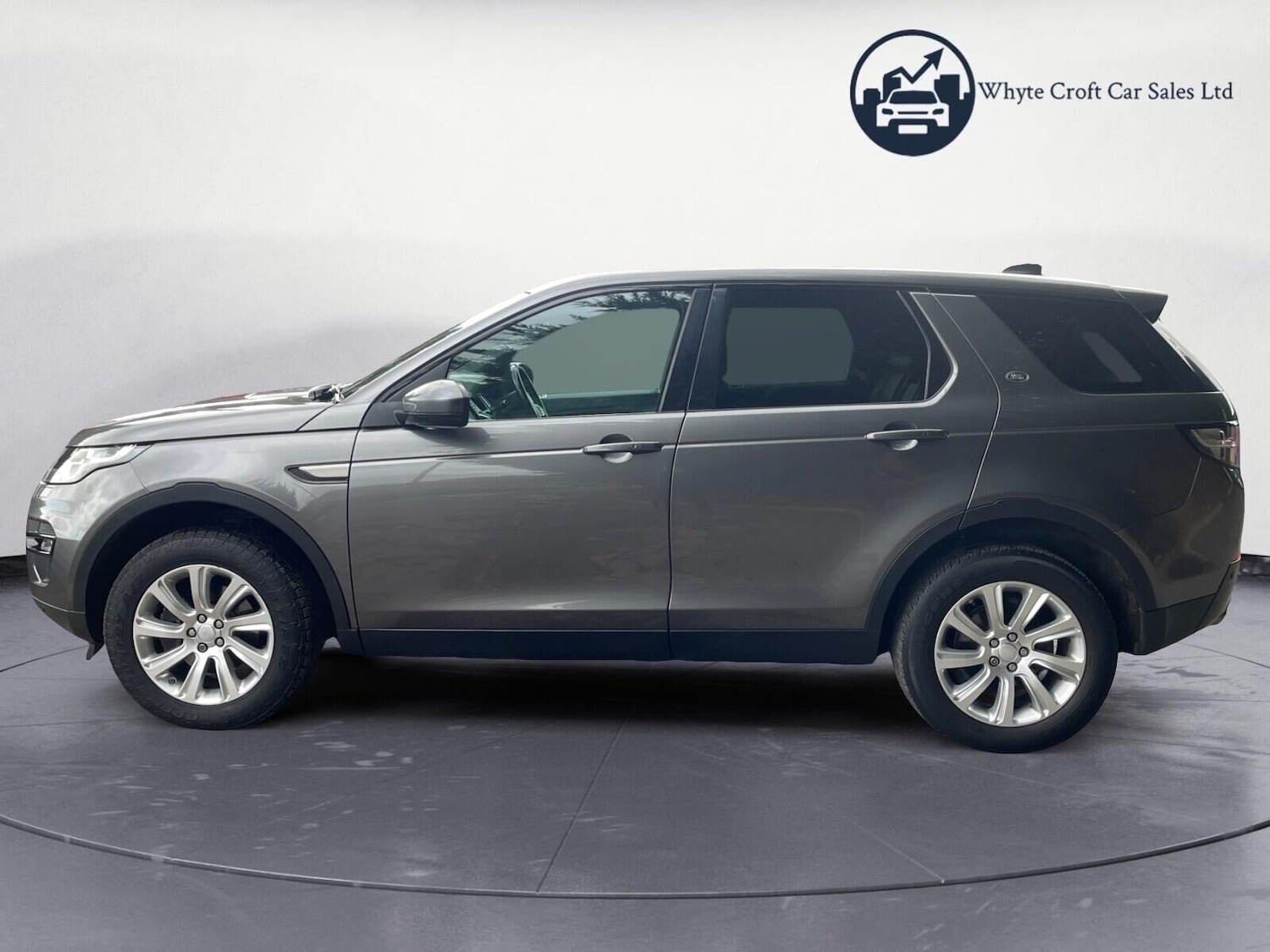 Used Land Rover Discovery Sport 2016 for sale - 76378953: Photo 5