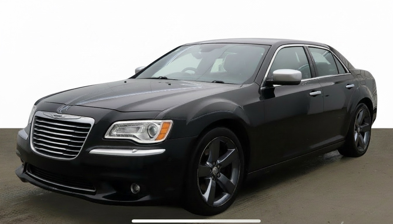 Used Chrysler 300C 2012 for sale - 76483110: Photo 2