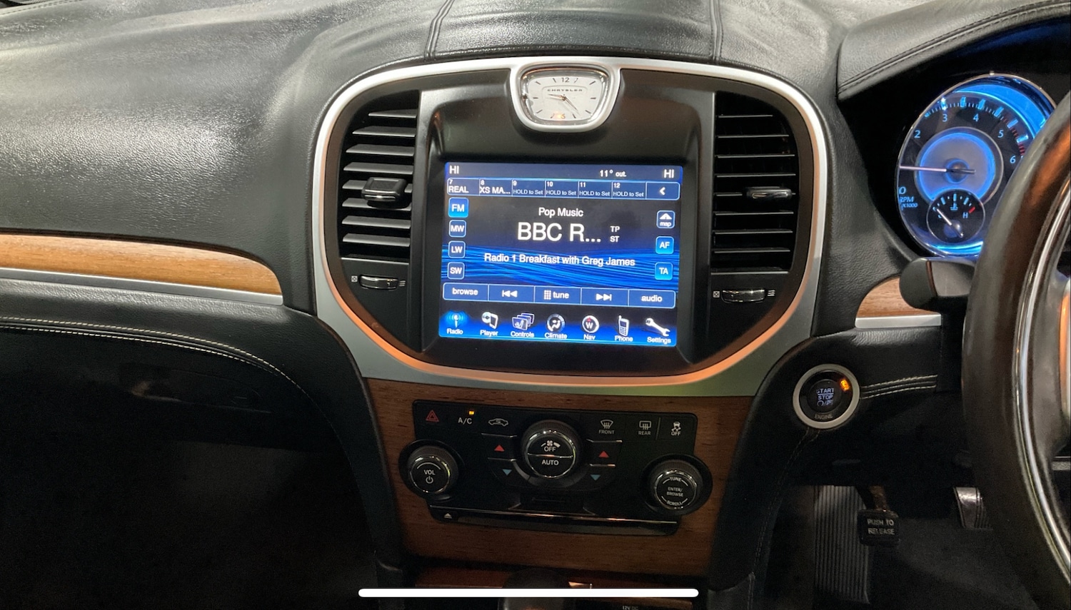 Used Chrysler 300C 2012 for sale - 76483110: Photo 8