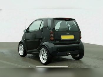 Used smart fortwo 2005 for sale - 76401822: Photo