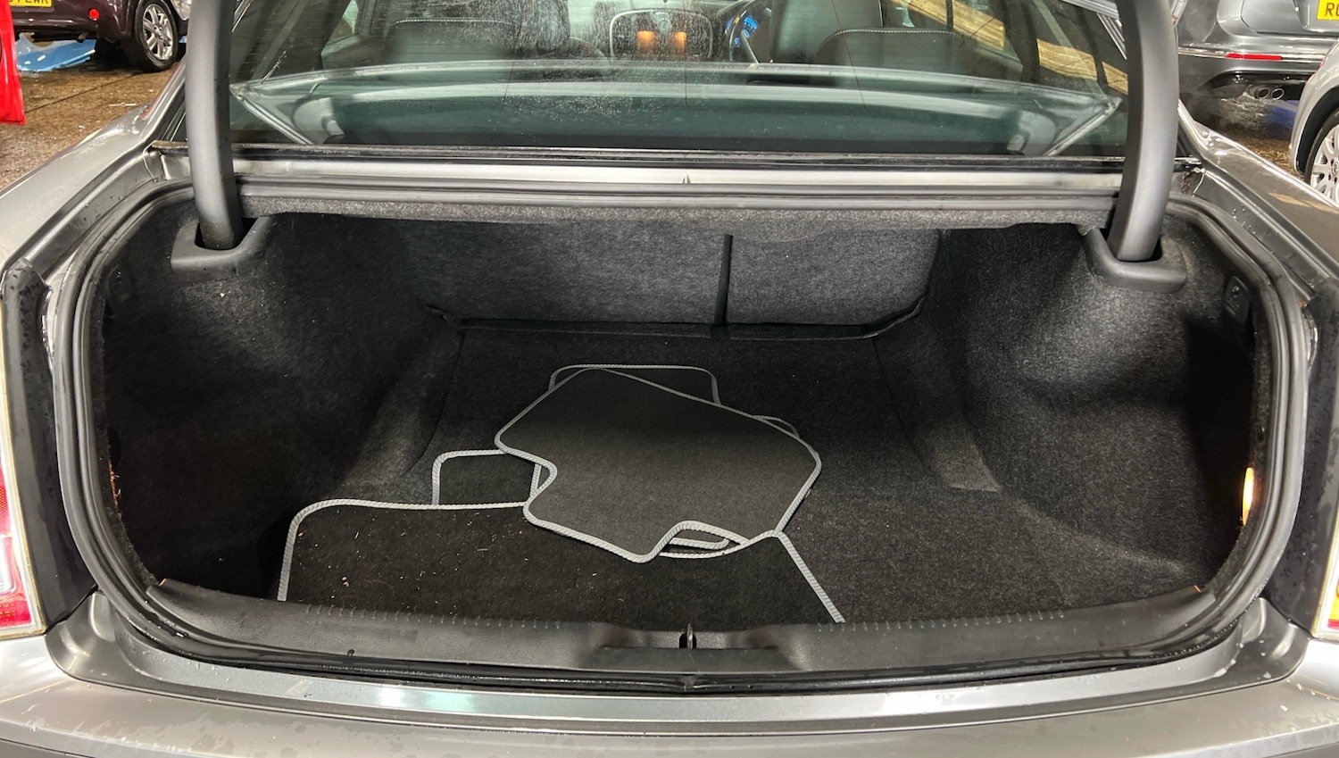 Used Chrysler 300C 2012 for sale - 77356996: Photo 9