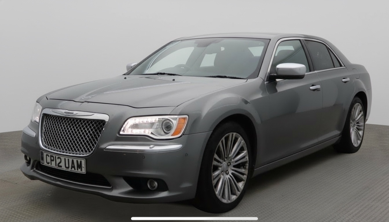 Used Chrysler 300C 2012 for sale - 76591646: Photo 2