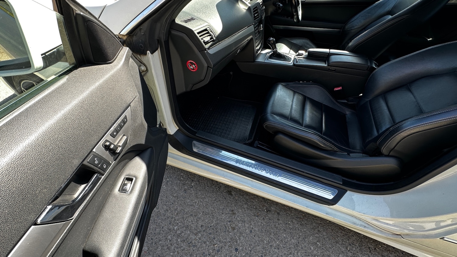 Used Mercedes-Benz E Class 2010 for sale - 78145975: Photo 21