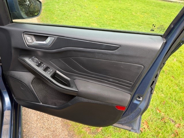 Used Ford Focus 2020 for sale - 78098242: Photo 19