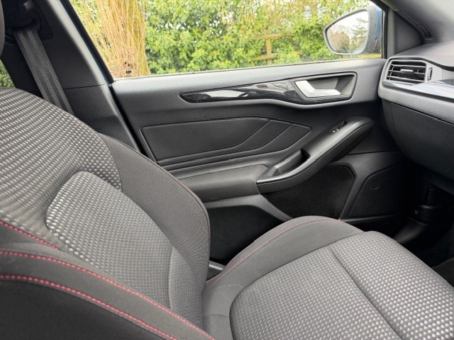 Used Ford Focus 2020 for sale - 78098242: Photo 4