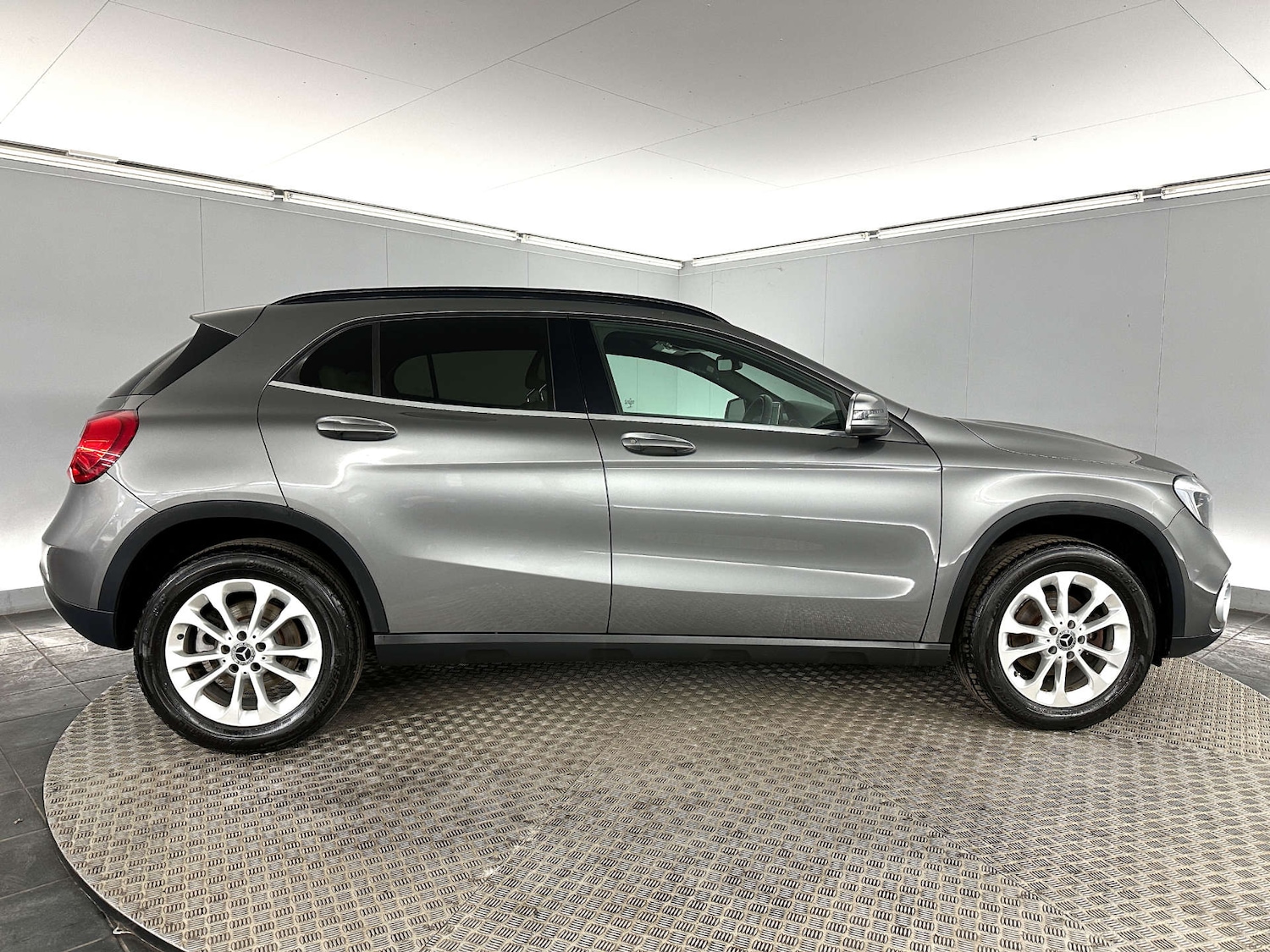 Used Mercedes-Benz GLA 2017 for sale - 77590758: Photo 10