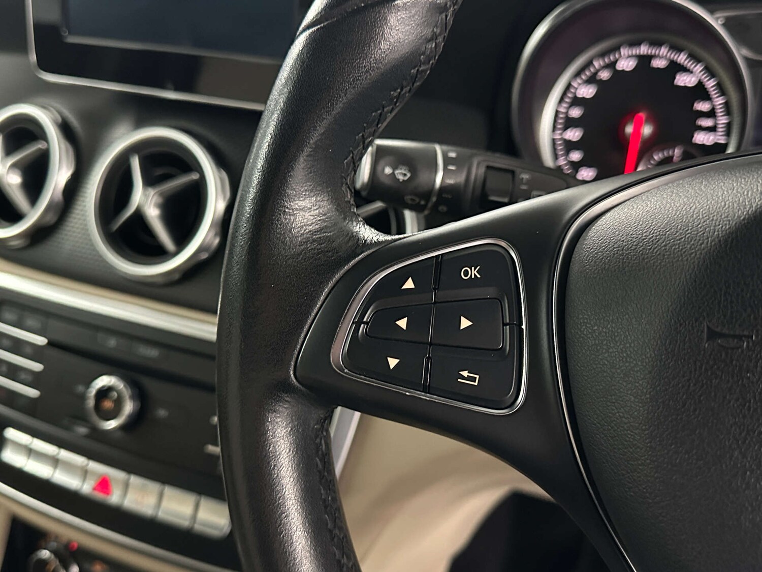 Used Mercedes-Benz GLA 2017 for sale - 77590758: Photo 18