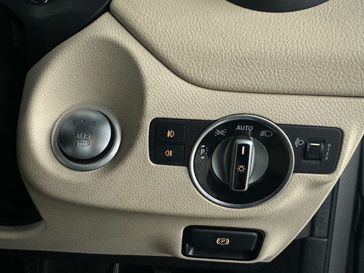 Used Mercedes-Benz GLA 2017 for sale - 77590758: Photo 21