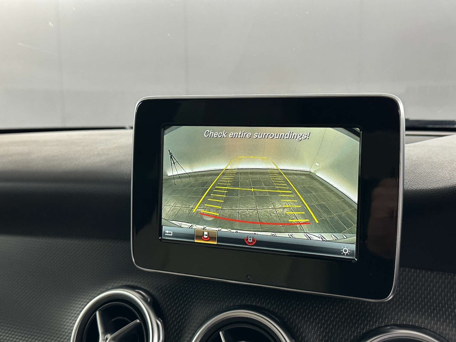 Used Mercedes-Benz GLA 2017 for sale - 77590758: Photo 3