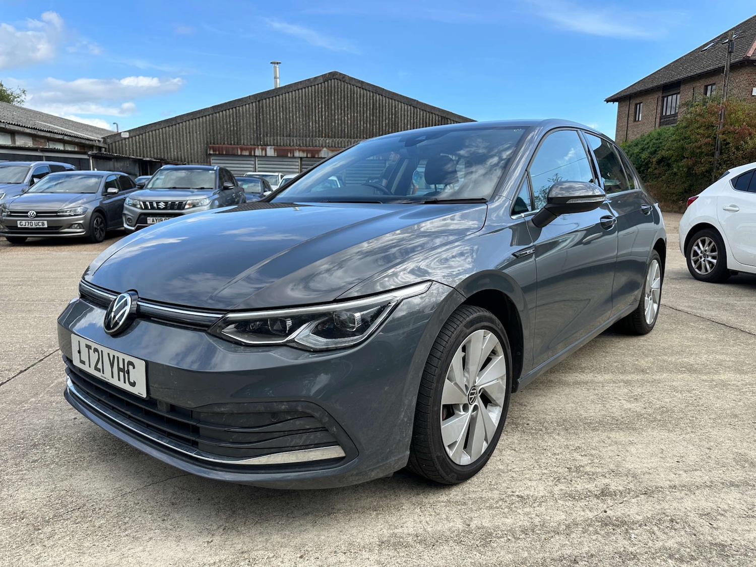 Used Volkswagen Golf 2021 for sale - 77594759: Photo 2