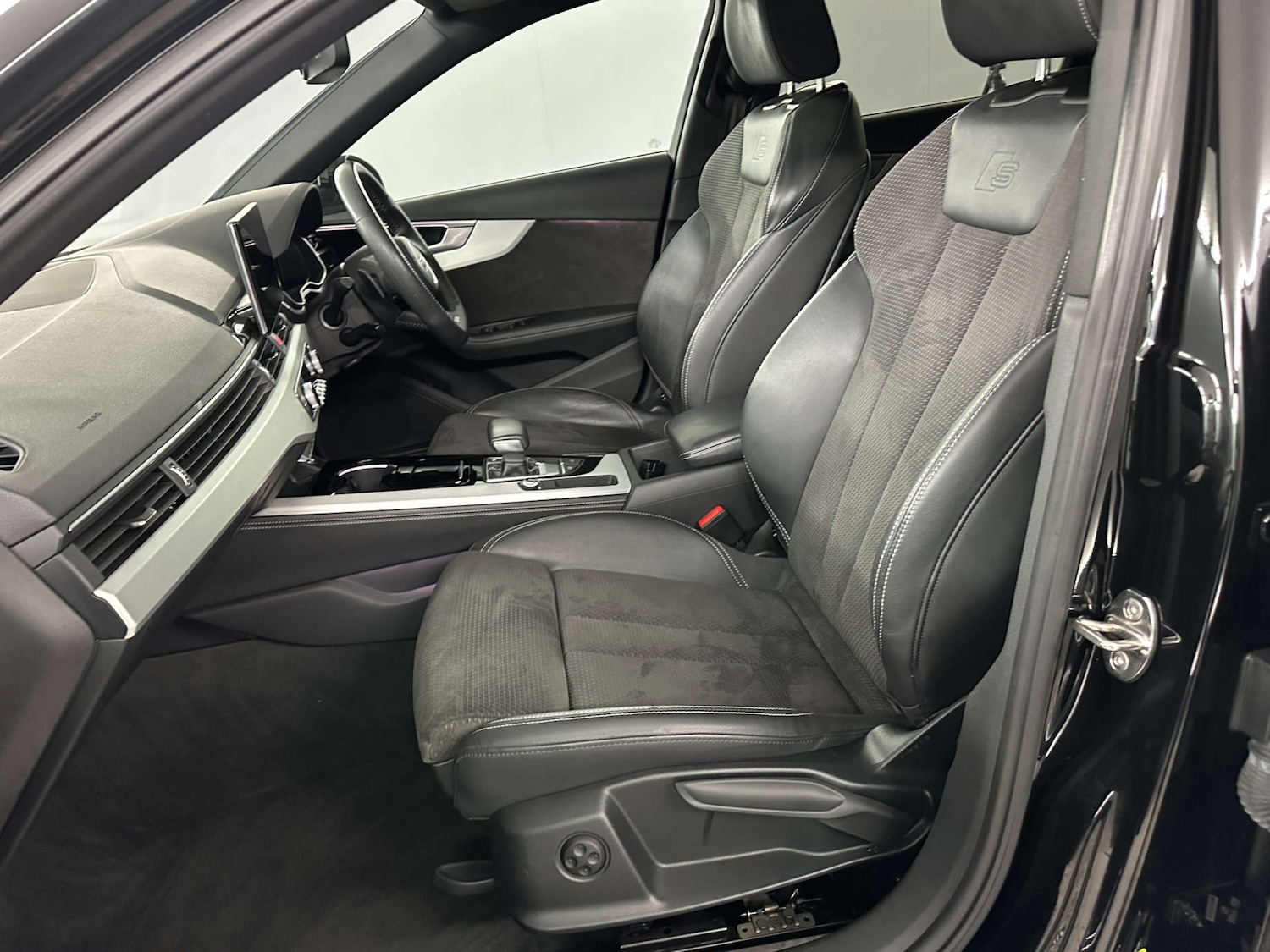 Used Audi A4 2021 for sale - 77749035: Photo 12