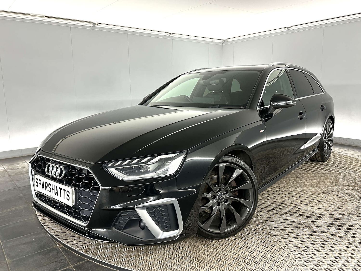 Used Audi A4 2021 for sale - 77749035: Photo 3