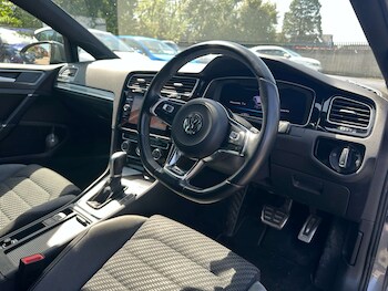 Used Volkswagen Golf 2019 for sale - 78443762: Photo