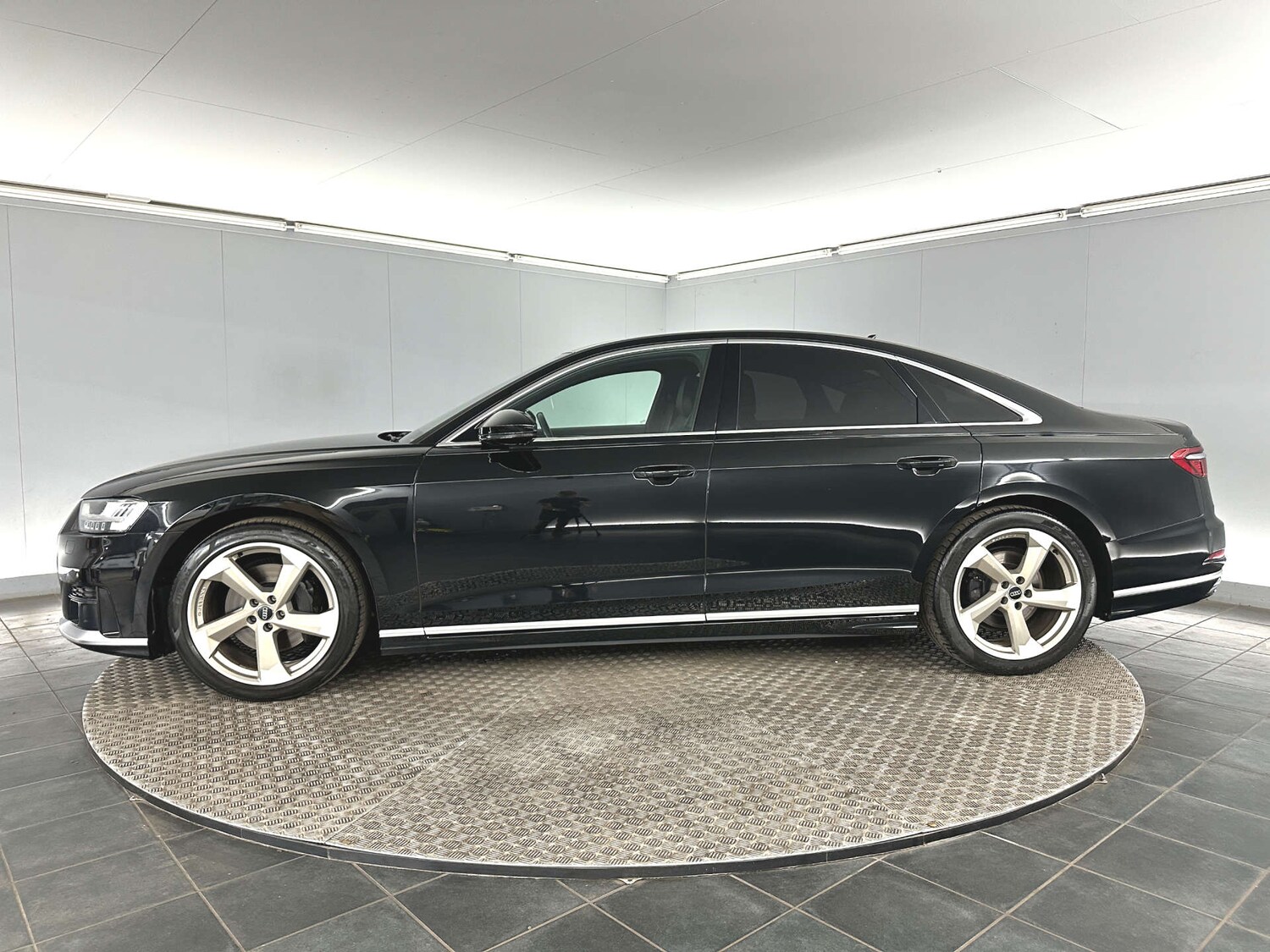 Used Audi A8 2020 for sale - 77590708: Photo 7