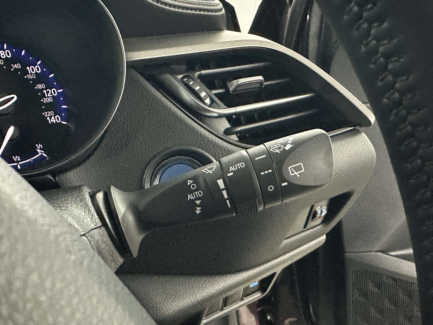 Used Toyota C-HR 2023 for sale - 77590787: Photo 22