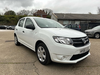 Used Dacia Sandero 2016 for sale - 77850591: Photo