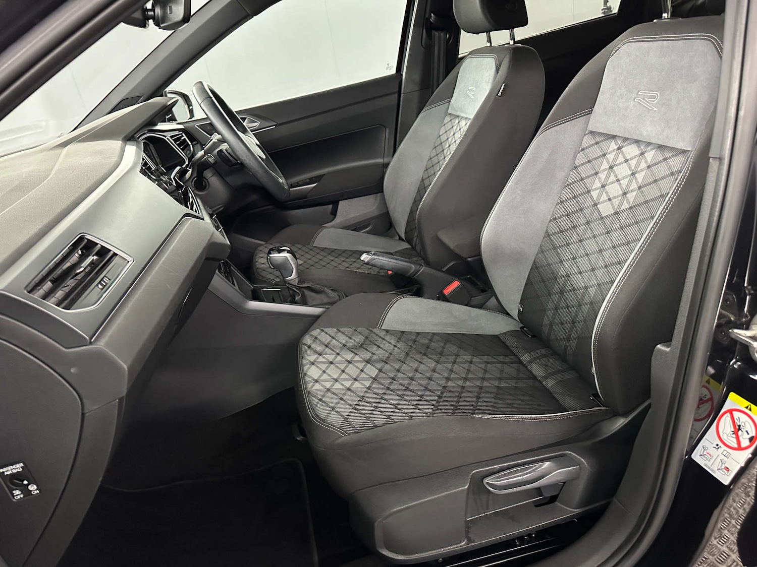 Used Volkswagen Polo 2022 for sale - 77745555: Photo 14