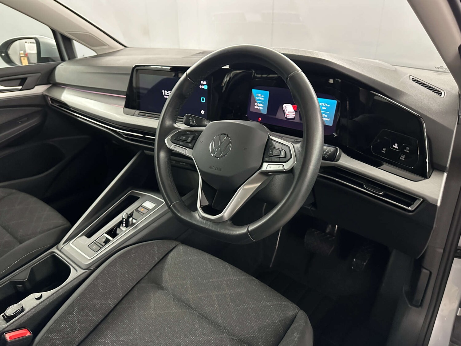 Used Volkswagen Golf 2023 for sale - 78111312: Photo 9