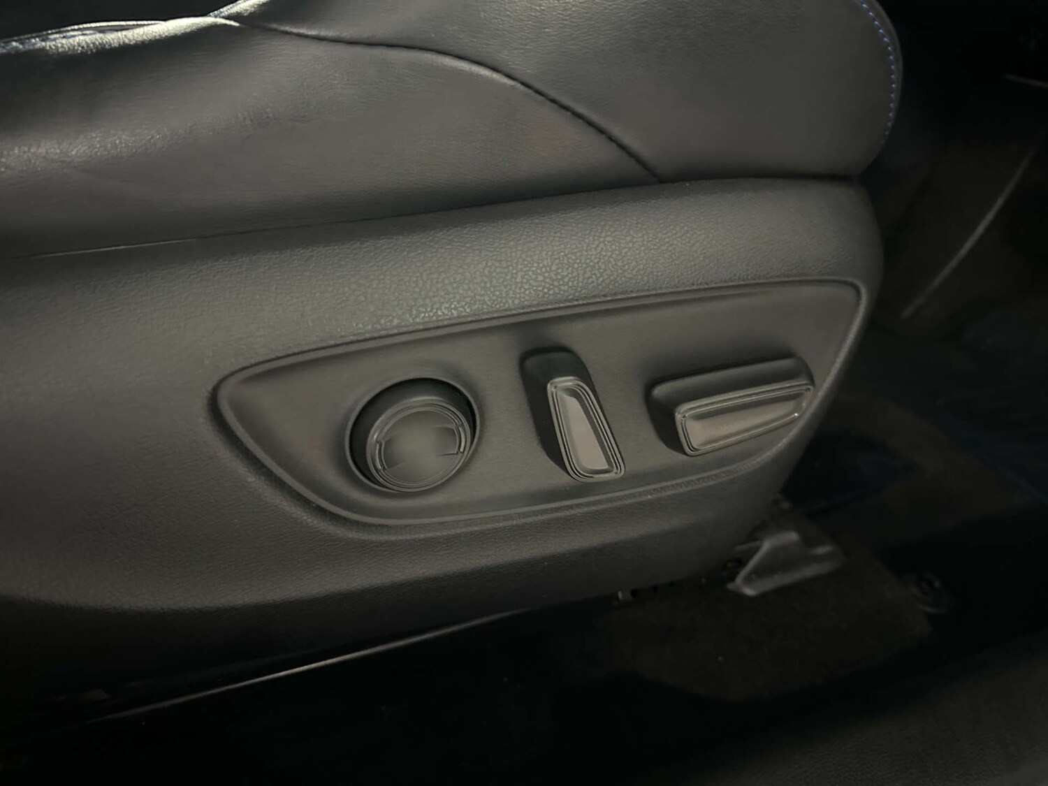 Used Toyota RAV4 2019 for sale - 77590719: Photo 18