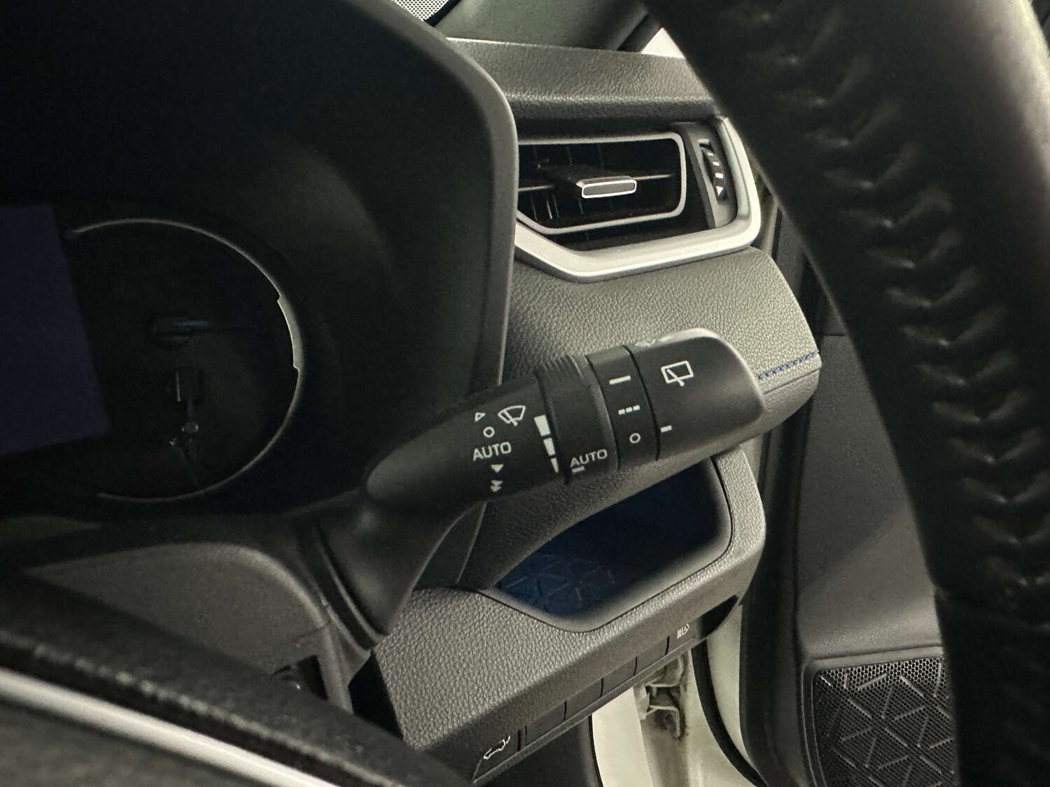 Used Toyota RAV4 2019 for sale - 77590719: Photo 23