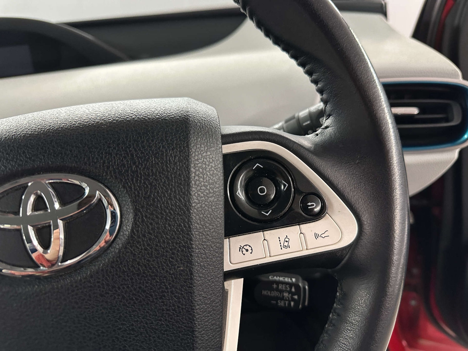 Used Toyota Prius 2016 for sale - 77590781: Photo 17
