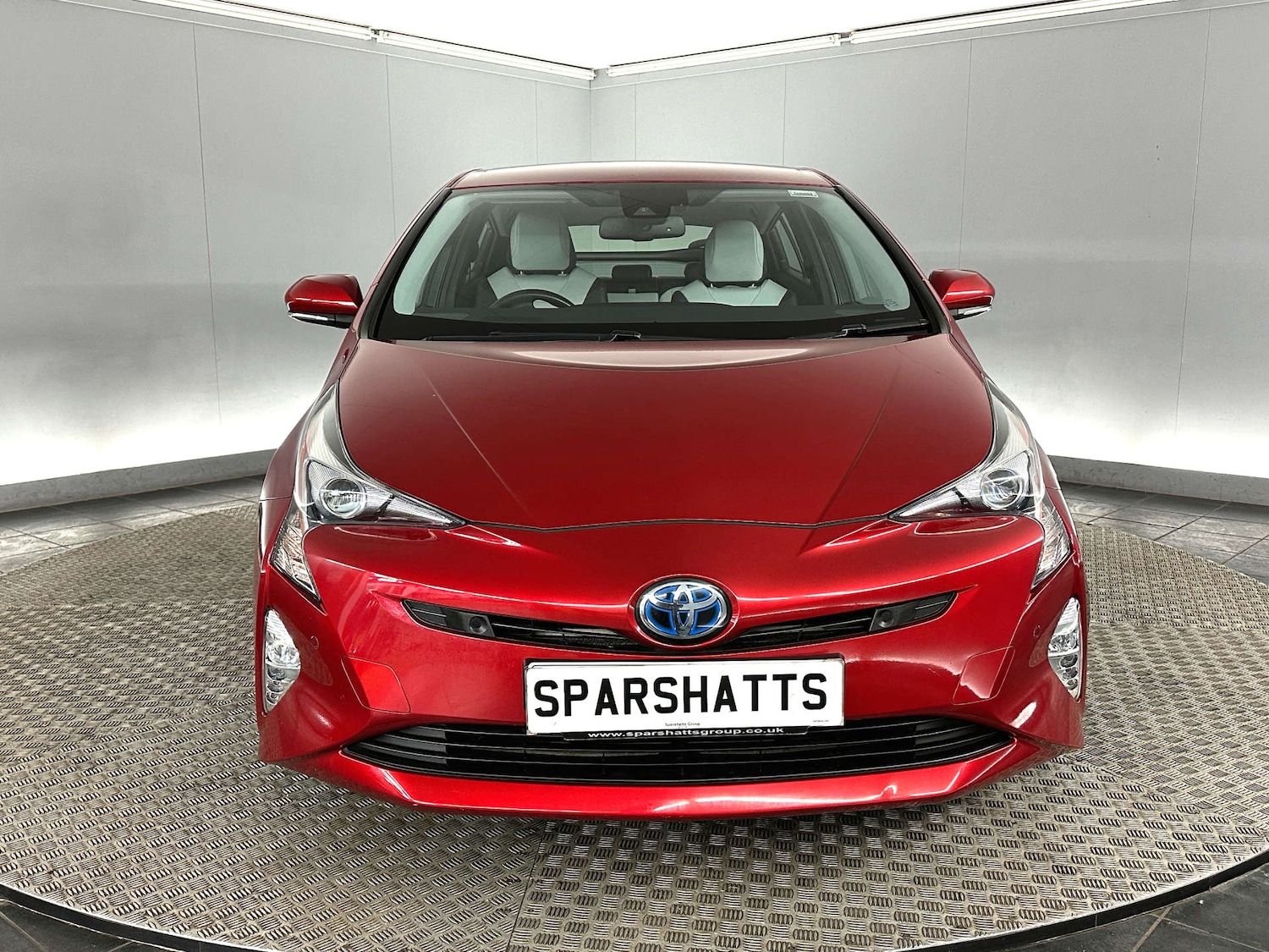 Used Toyota Prius 2016 for sale - 77590781: Photo 2