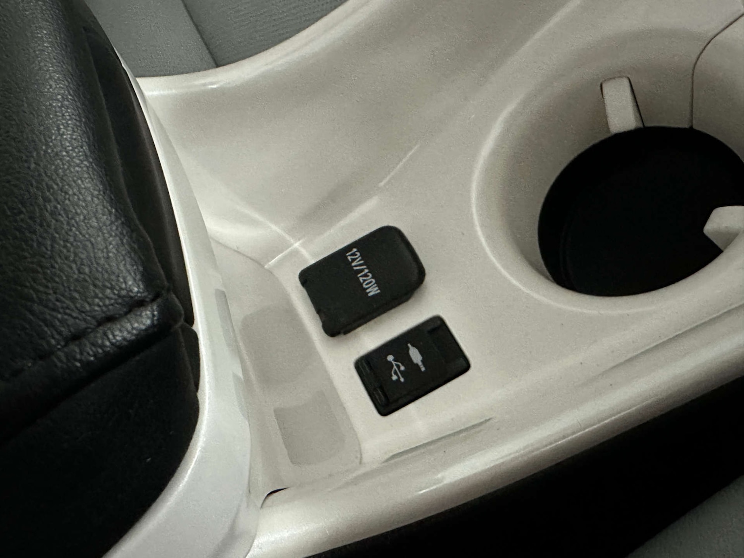 Used Toyota Prius 2016 for sale - 77590781: Photo 29