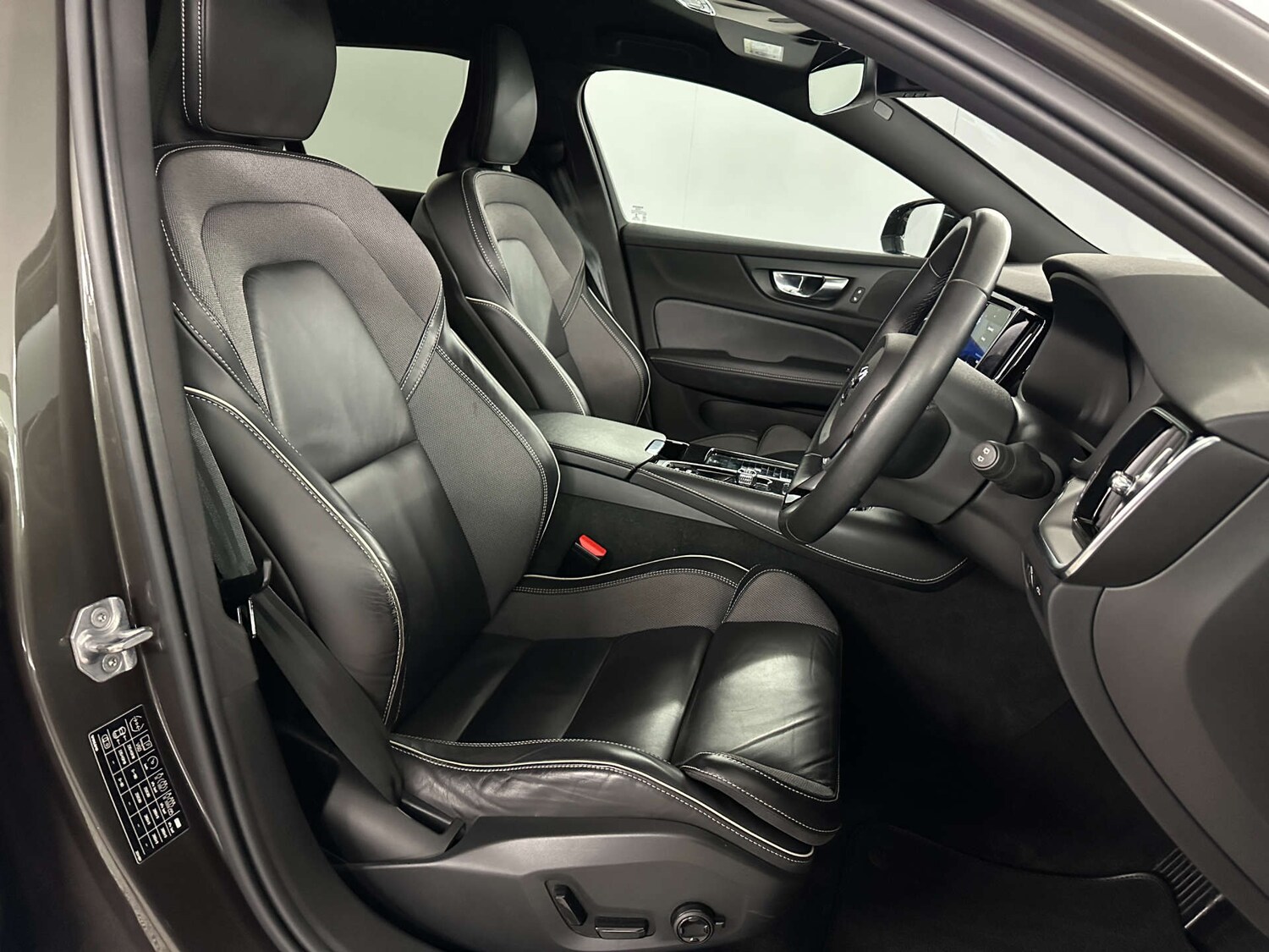 Used Volvo V60 2021 for sale - 77590797: Photo 12