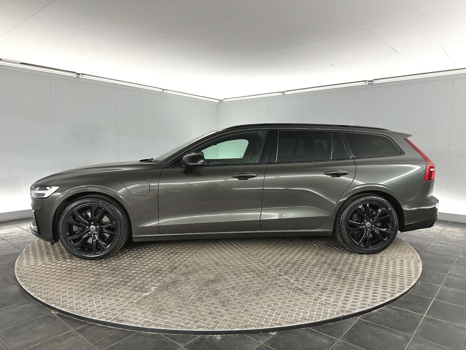 Used Volvo V60 2021 for sale - 77590797: Photo 6